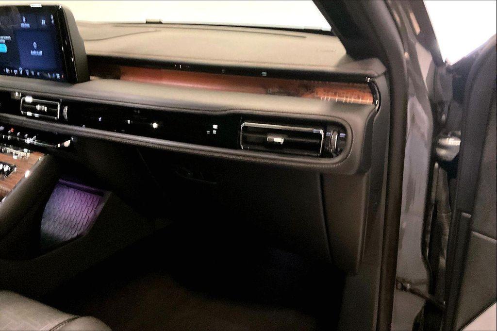 used 2025 Lincoln Aviator car, priced at $69,210