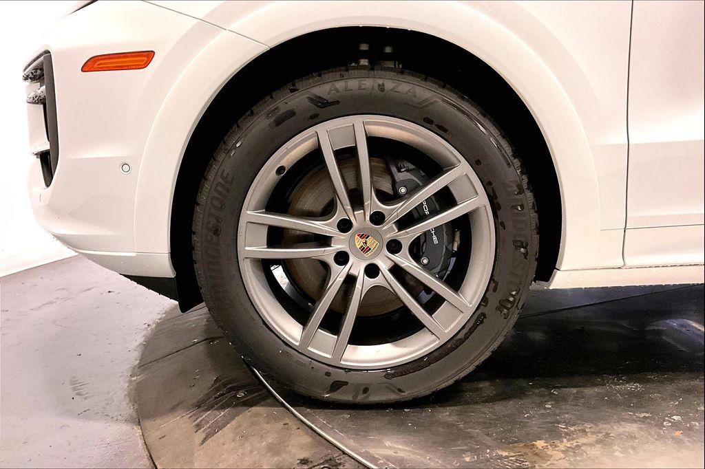 new 2026 Porsche Cayenne car, priced at $112,610