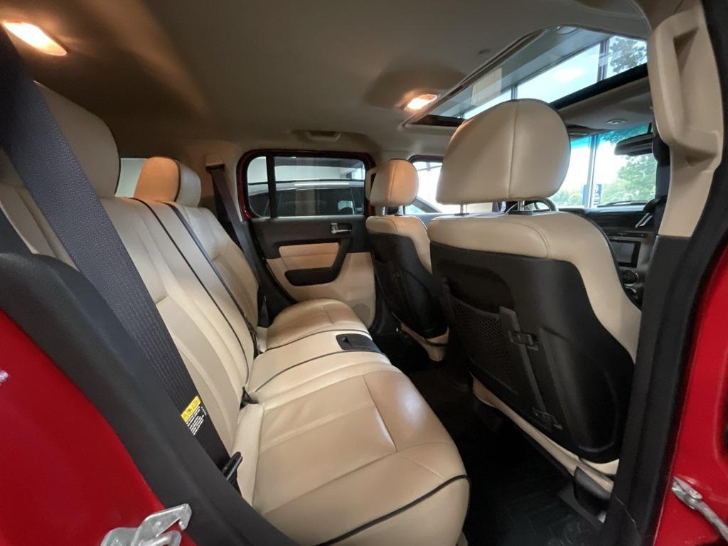 used 2006 Hummer H3 car, priced at $11,000