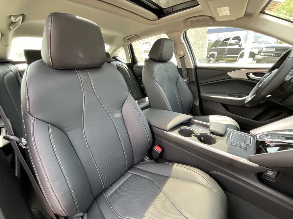 new 2025 Acura TLX car, priced at $47,195