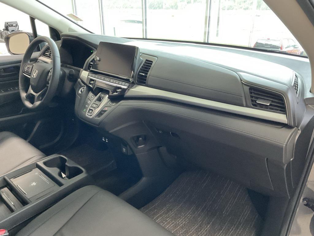used 2025 Honda Odyssey car, priced at $40,200