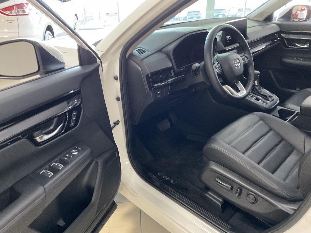 used 2025 Honda CR-V car, priced at $34,800