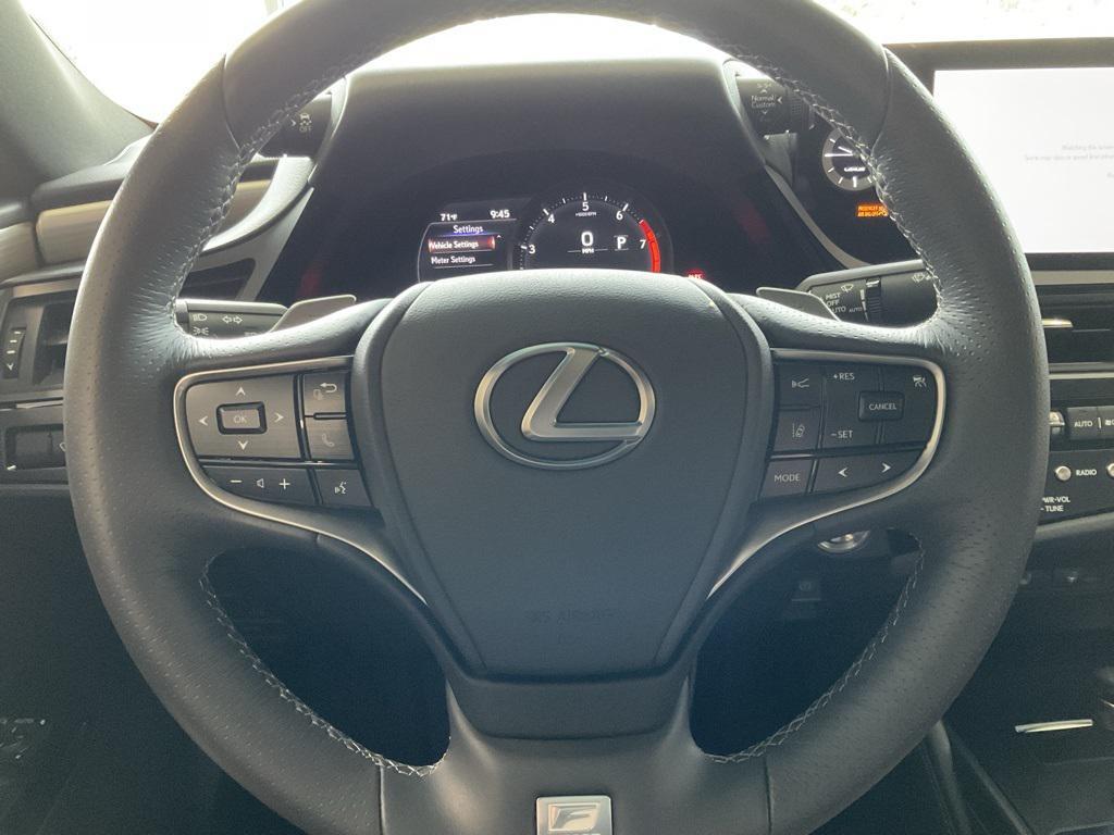 used 2023 Lexus ES 350 car, priced at $37,000