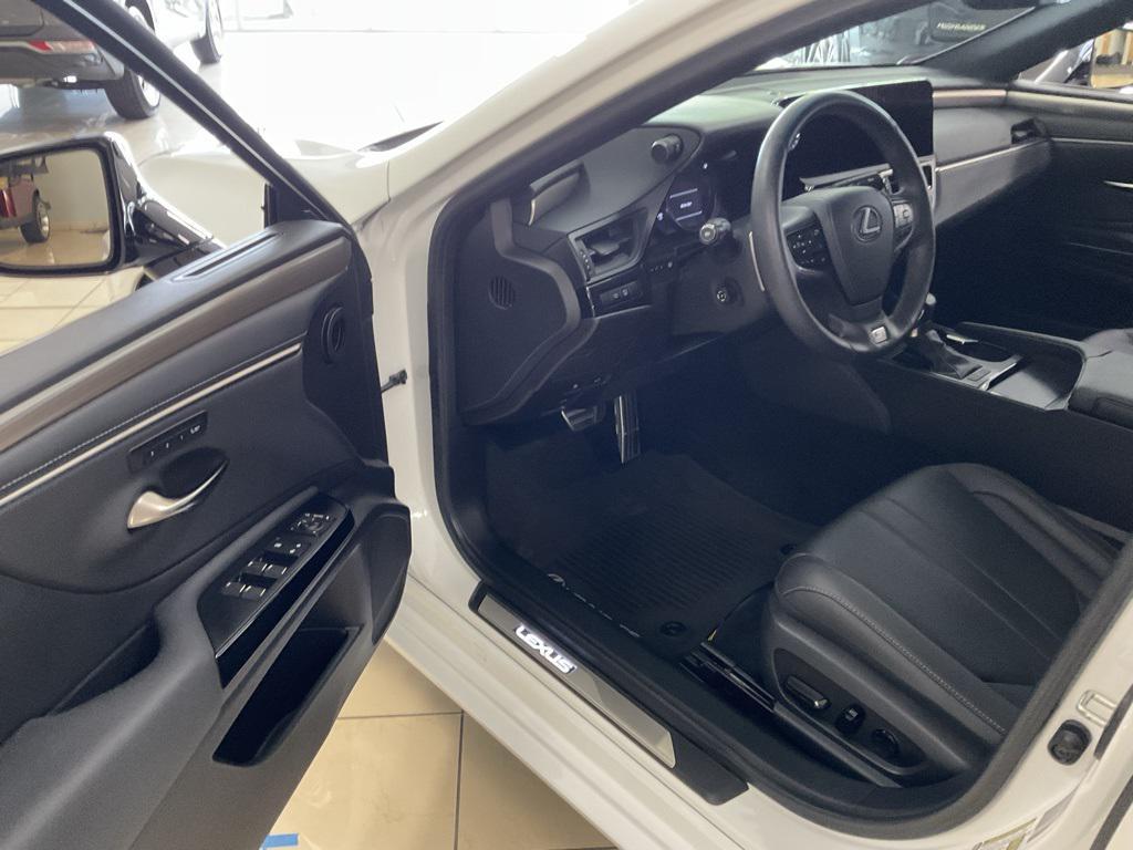 used 2023 Lexus ES 350 car, priced at $37,000