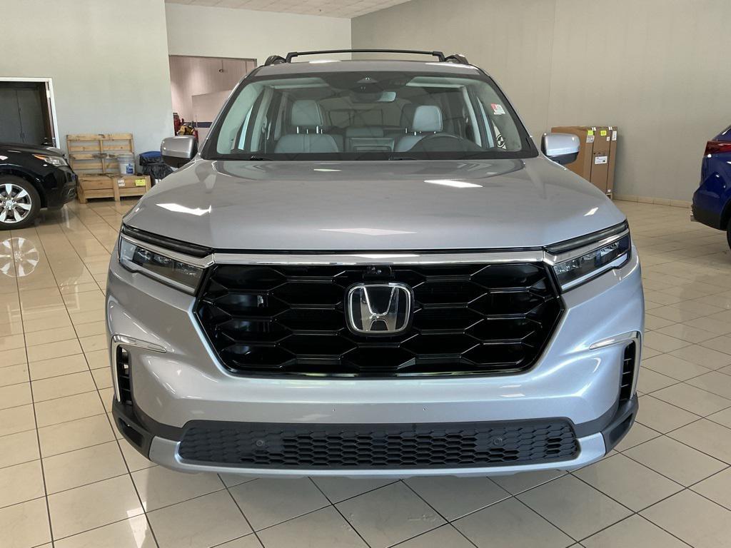 used 2023 Honda Pilot car, priced at $46,400