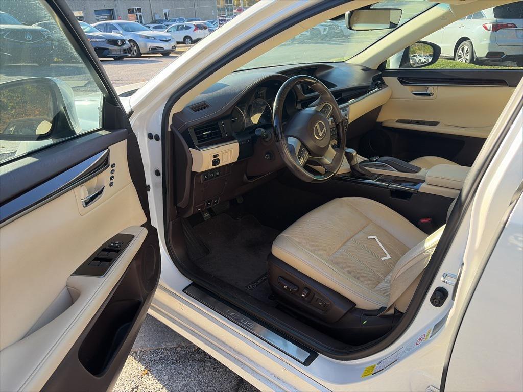 used 2016 Lexus ES 350 car, priced at $17,600