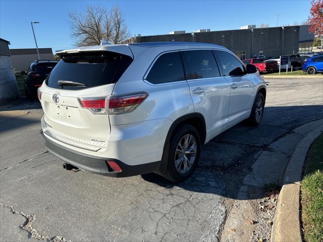 used 2015 Toyota Highlander car, priced at $19,900