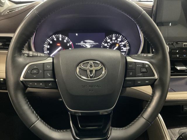 used 2020 Toyota Highlander car, priced at $31,000