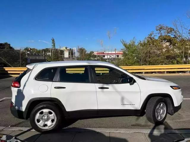 used 2014 Jeep Cherokee car, priced at $10,595