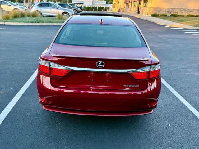 used 2015 Lexus ES 300h car, priced at $15,900