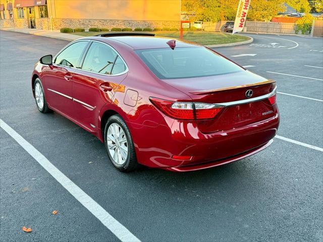 used 2015 Lexus ES 300h car, priced at $15,900