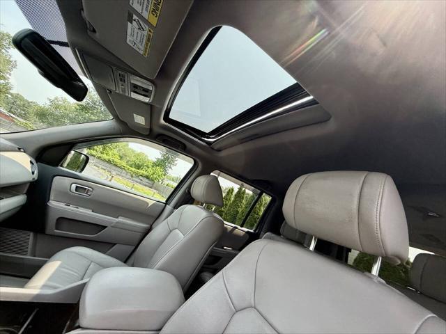used 2013 Honda Pilot car, priced at $13,900