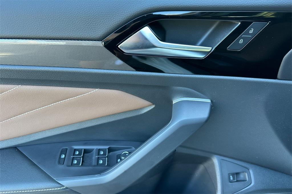 new 2025 Volkswagen Jetta car, priced at $31,221
