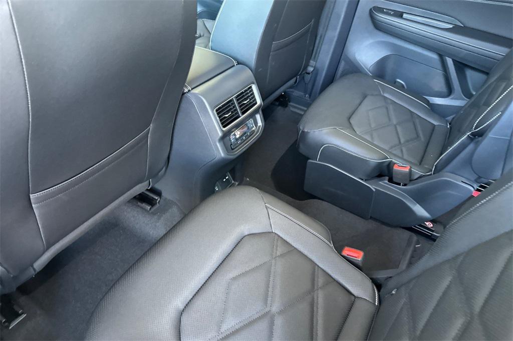 new 2025 Volkswagen Atlas car, priced at $47,612