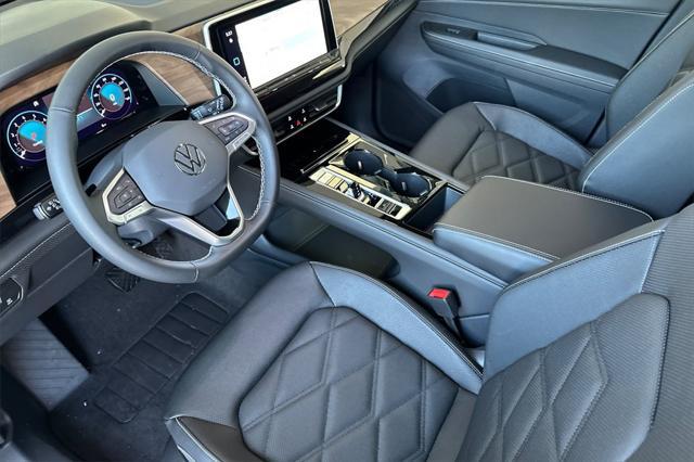 new 2025 Volkswagen Atlas car, priced at $47,612