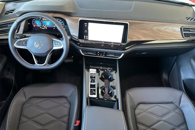 new 2025 Volkswagen Atlas car, priced at $47,612