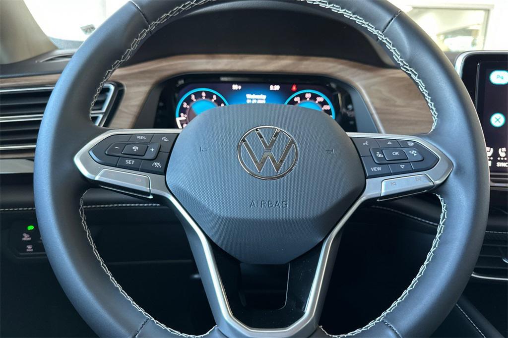 new 2025 Volkswagen Atlas car, priced at $47,612