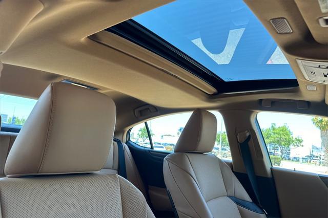used 2022 Lexus ES 350 car, priced at $30,295