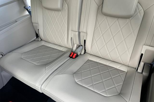 new 2025 Volkswagen Atlas car, priced at $56,244