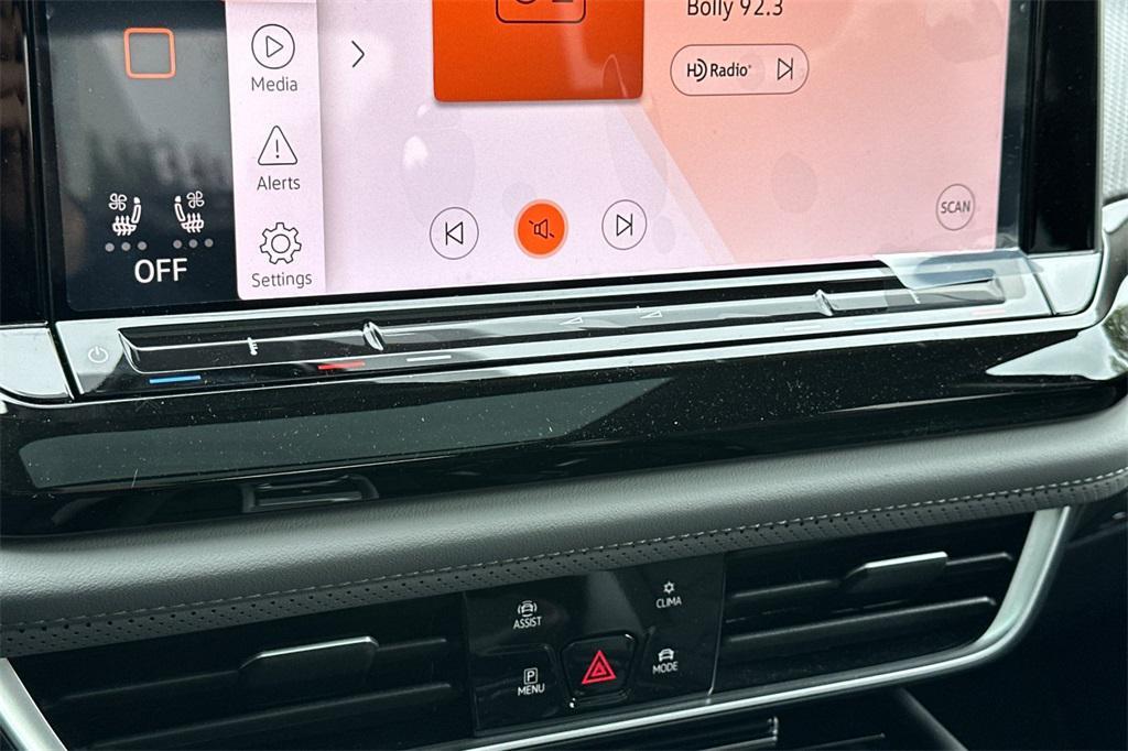 new 2025 Volkswagen Atlas car, priced at $50,384