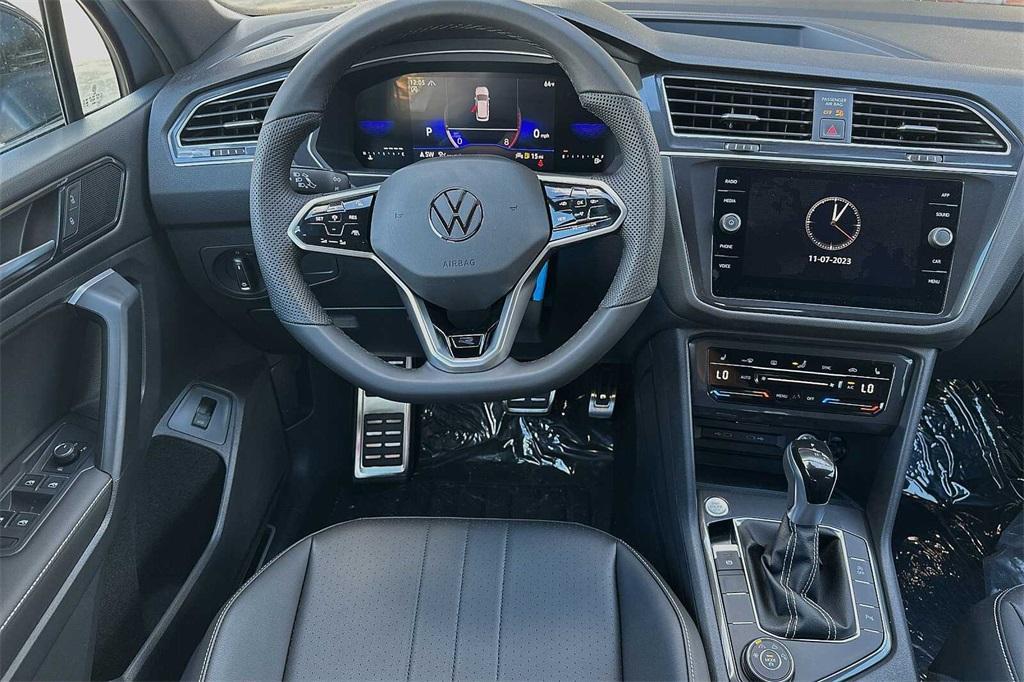 new 2024 Volkswagen Tiguan car, priced at $38,434