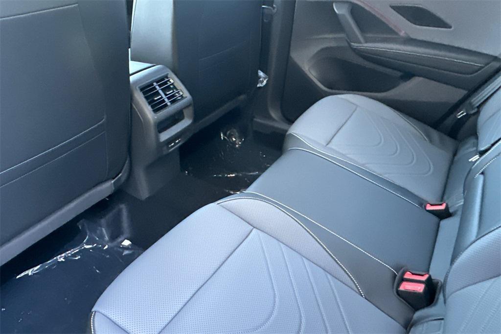 new 2025 Volkswagen Tiguan car, priced at $34,876