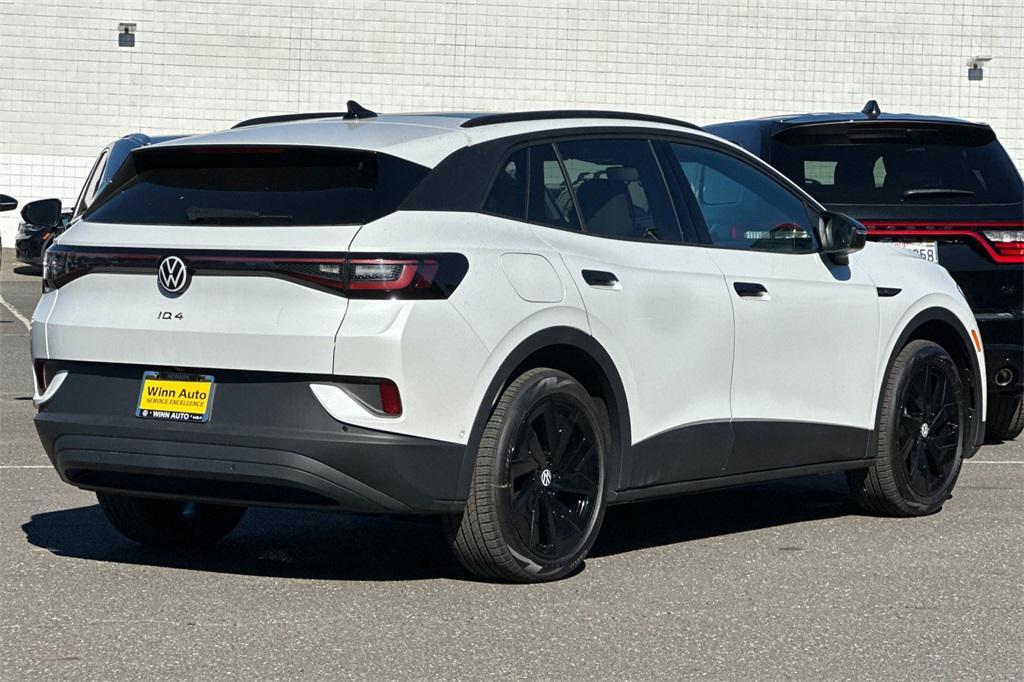 new 2025 Volkswagen ID.4 car, priced at $53,426
