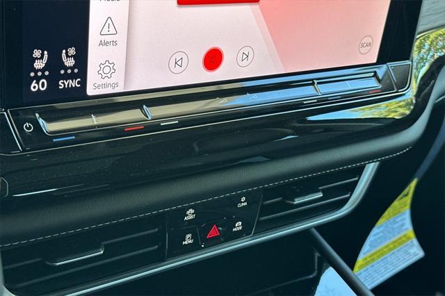new 2025 Volkswagen Atlas car, priced at $56,868