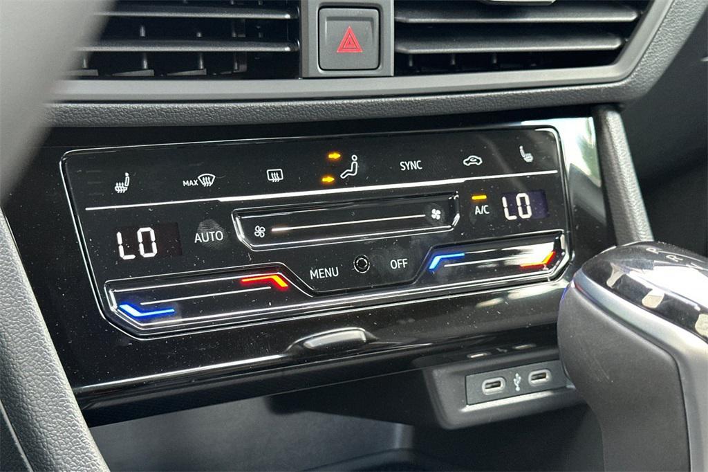 new 2025 Volkswagen Jetta car, priced at $25,796