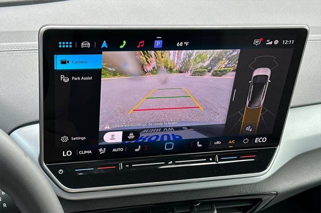 new 2025 Volkswagen ID.4 car, priced at $47,176