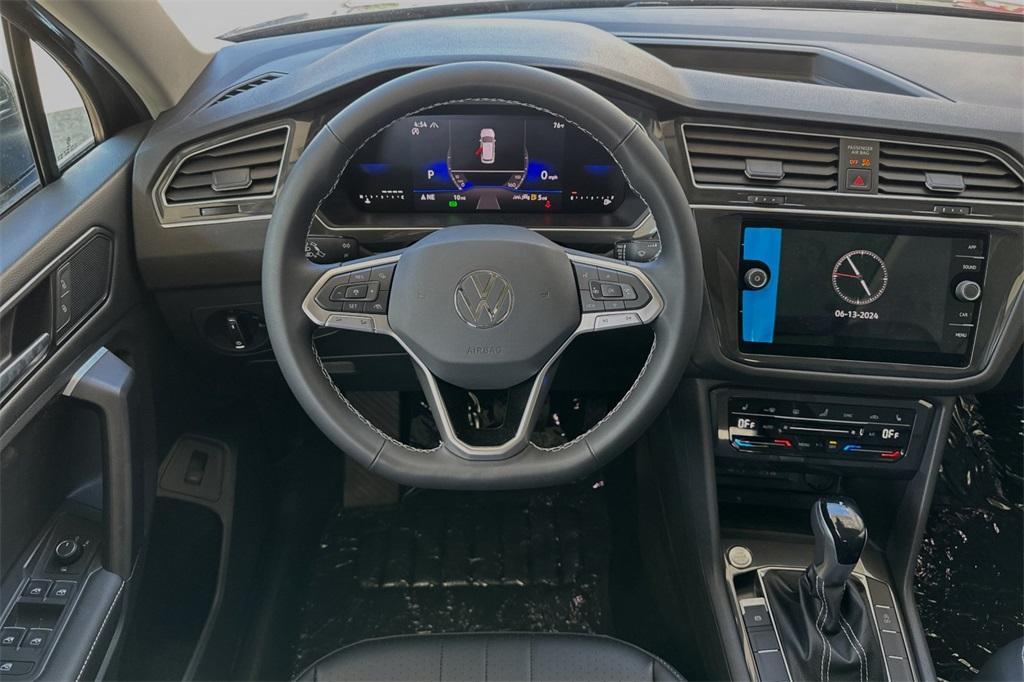 new 2024 Volkswagen Tiguan car, priced at $36,001