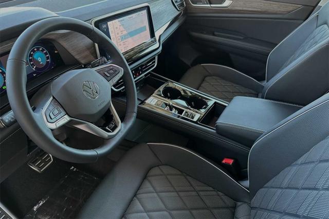 new 2024 Volkswagen Atlas car, priced at $55,469