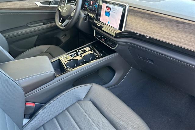 new 2025 Volkswagen Atlas car