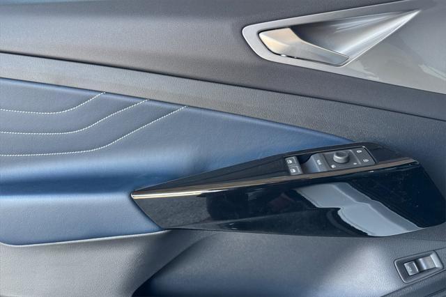 new 2025 Volkswagen ID.4 car, priced at $52,731