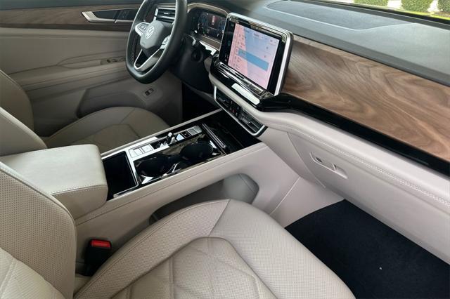 new 2025 Volkswagen Atlas car, priced at $48,058