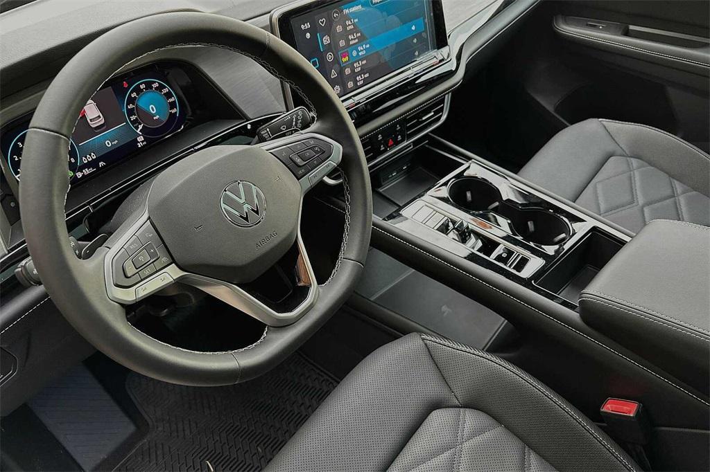 new 2024 Volkswagen Atlas Cross Sport car, priced at $46,311