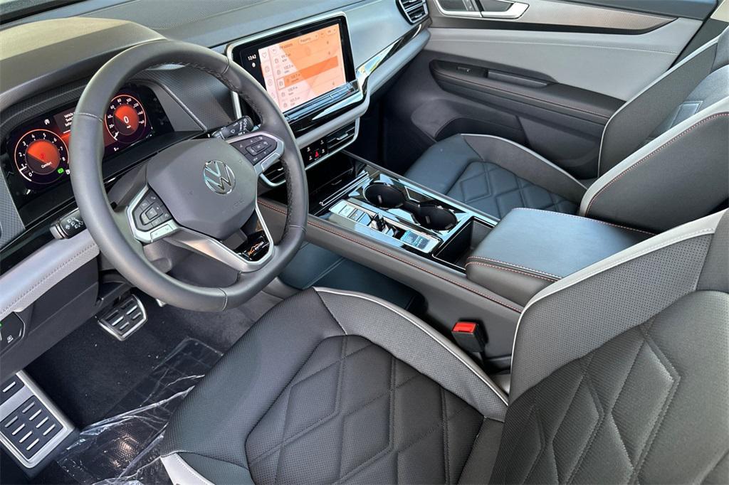 new 2025 Volkswagen Atlas car, priced at $50,209