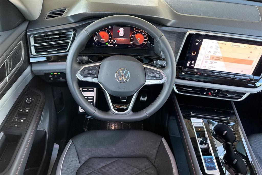 new 2025 Volkswagen Atlas car, priced at $50,209