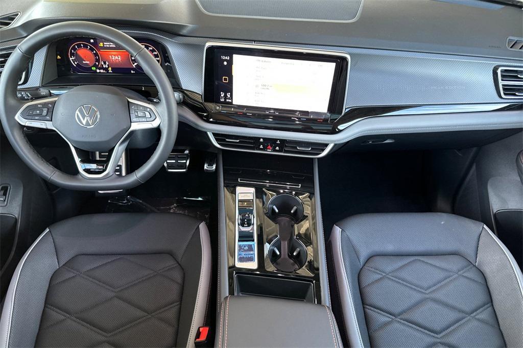new 2025 Volkswagen Atlas car, priced at $50,209