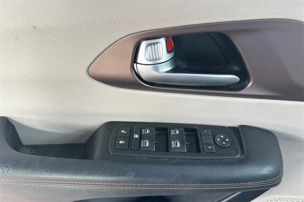 used 2017 Chrysler Pacifica car, priced at $11,643