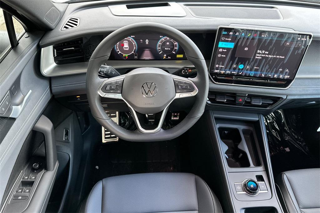 new 2025 Volkswagen Tiguan car, priced at $38,617