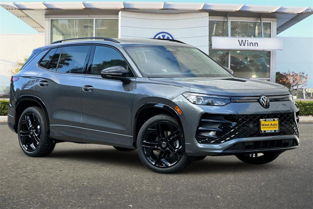 new 2025 Volkswagen Tiguan car, priced at $38,617