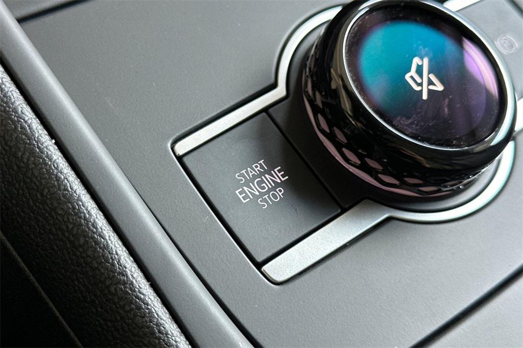 new 2025 Volkswagen Tiguan car, priced at $38,617