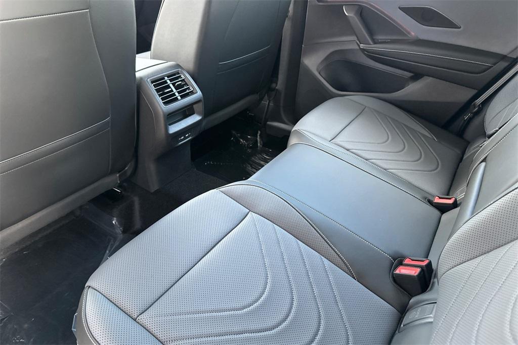 new 2025 Volkswagen Tiguan car, priced at $38,617