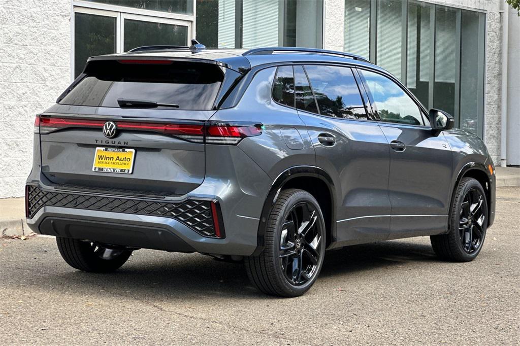 new 2025 Volkswagen Tiguan car, priced at $38,617