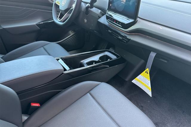new 2025 Volkswagen ID.4 car, priced at $47,631