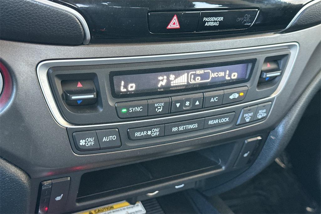 used 2022 Honda Pilot car, priced at $29,706