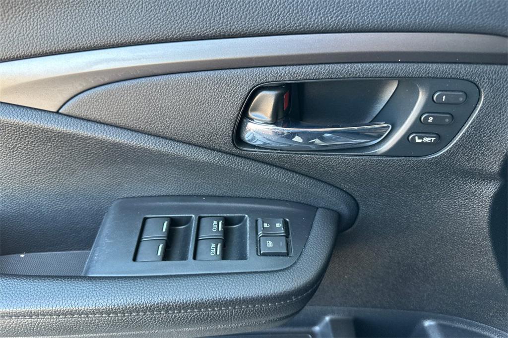 used 2022 Honda Pilot car, priced at $29,706