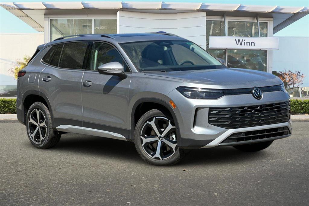 new 2025 Volkswagen Tiguan car, priced at $37,576