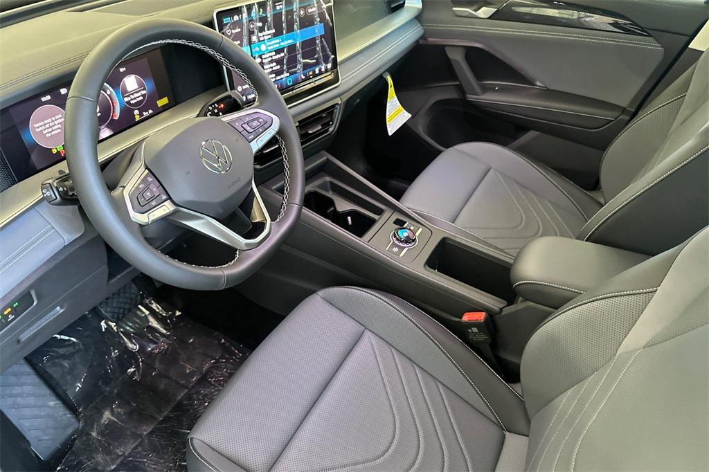 new 2025 Volkswagen Tiguan car, priced at $37,576